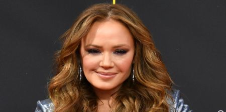 Leah Remini claims she's never had plastic surgery.